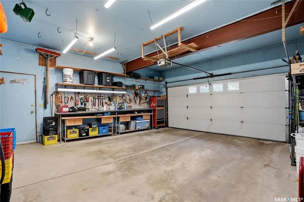 723 Candle Court Saskatoon SK S7K 4Z9