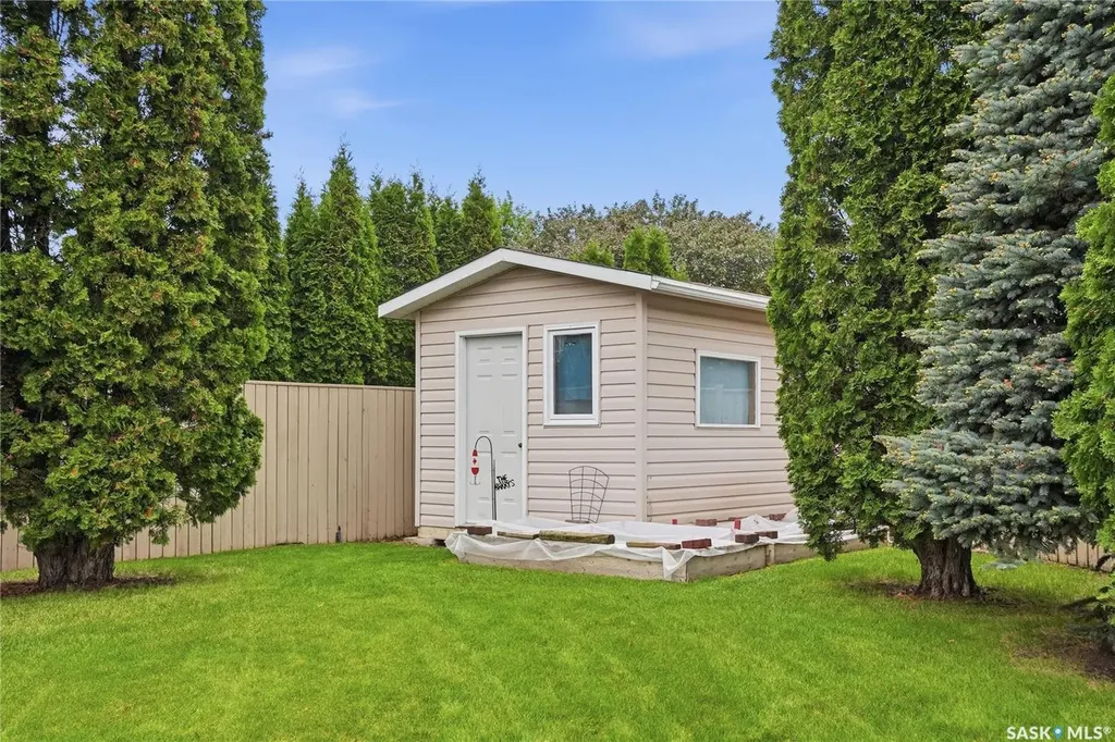 723 Candle Court Saskatoon SK S7K 4Z9