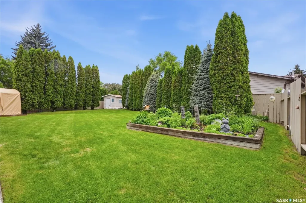 723 Candle Court Saskatoon SK S7K 4Z9