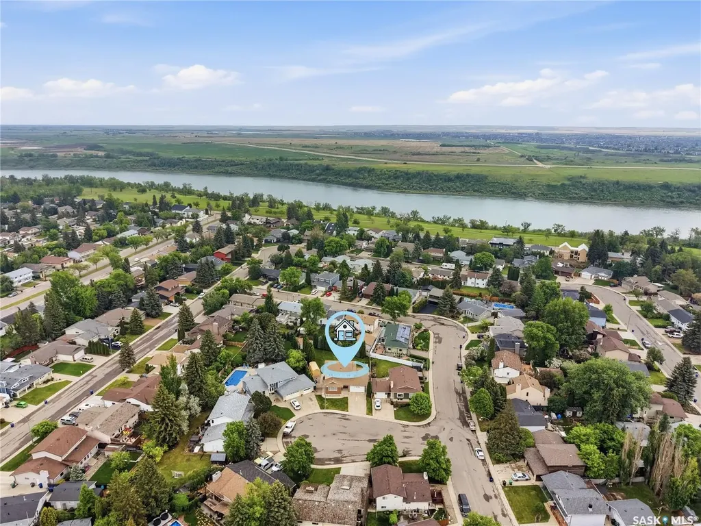 723 Candle Court Saskatoon SK S7K 4Z9