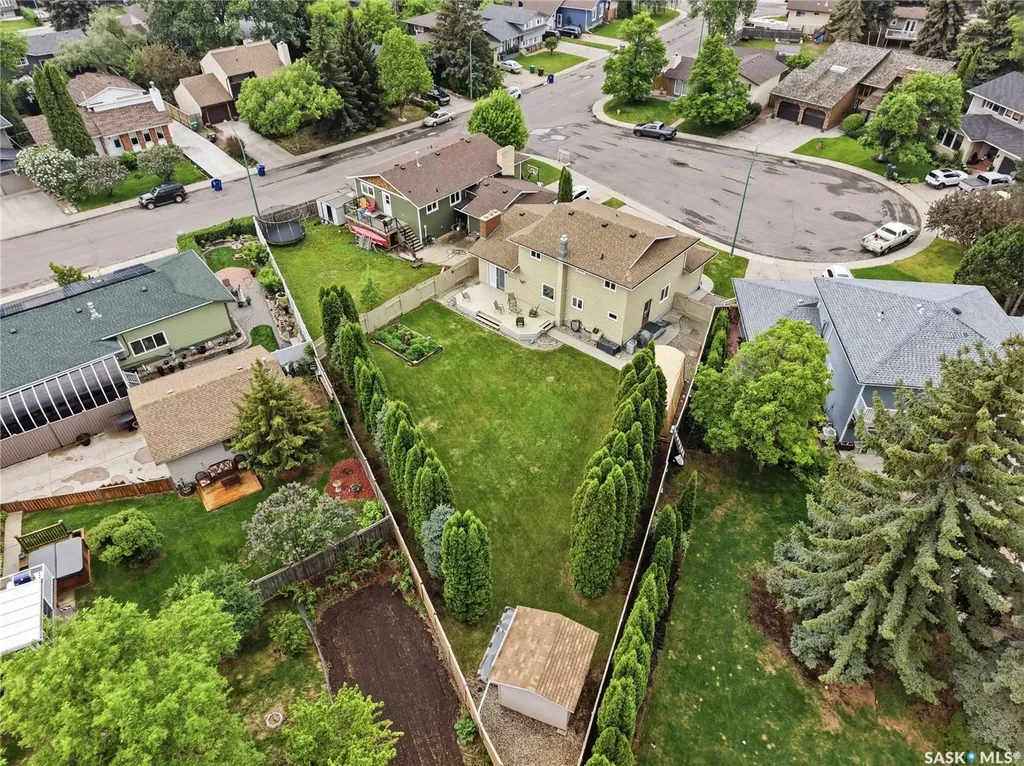 723 Candle Court Saskatoon SK S7K 4Z9