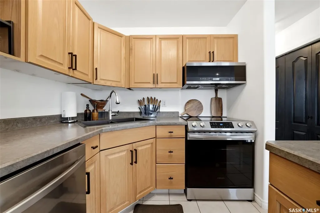 4042 Buckingham Drive Regina SK S4V 3A9