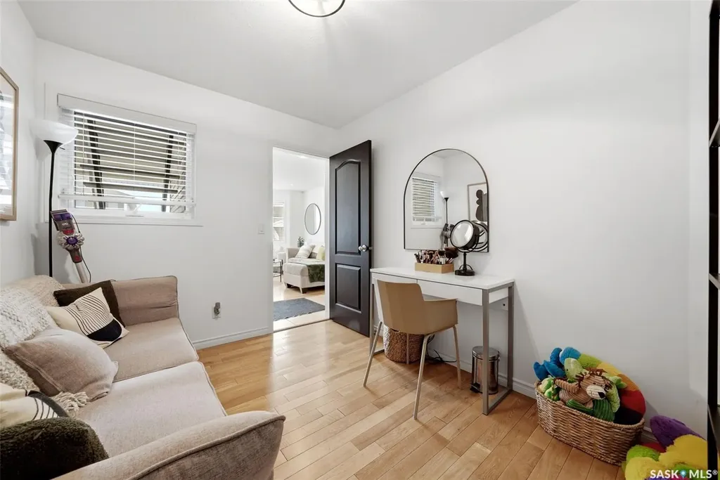 4042 Buckingham Drive Regina SK S4V 3A9