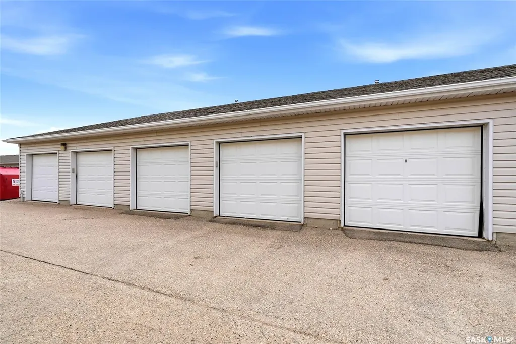 4042 Buckingham Drive Regina SK S4V 3A9
