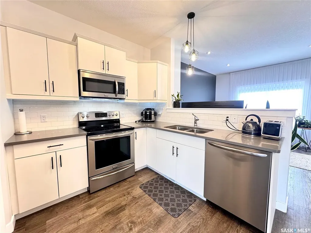 7937 Flax Avenue Regina SK S4Y 0E6