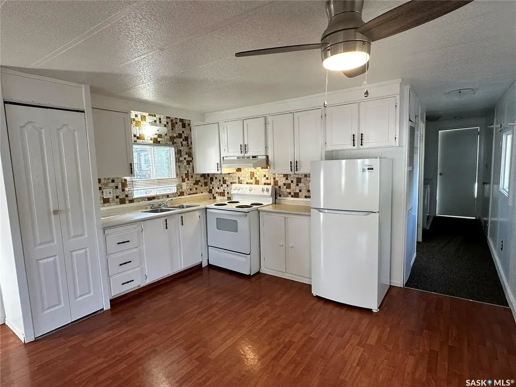 1524 Rayner Avenue Saskatoon SK S7N 1Y1