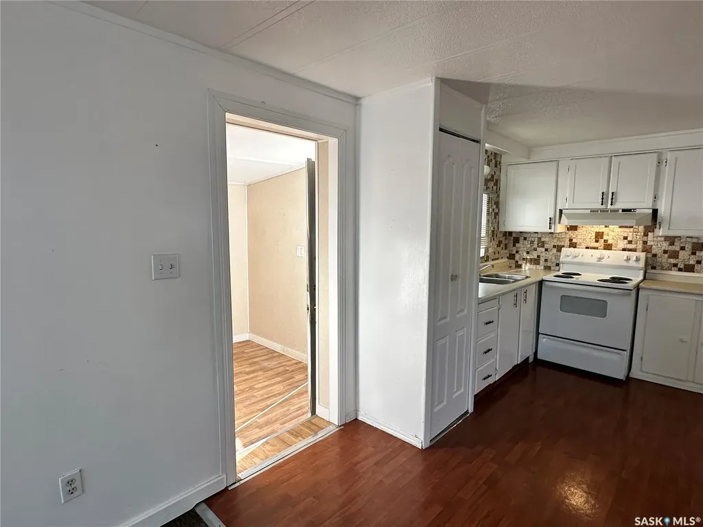 1524 Rayner Avenue Saskatoon SK S7N 1Y1