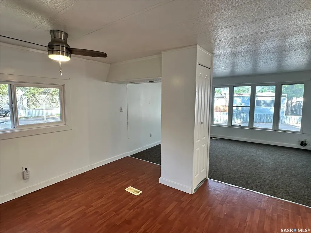 1524 Rayner Avenue Saskatoon SK S7N 1Y1
