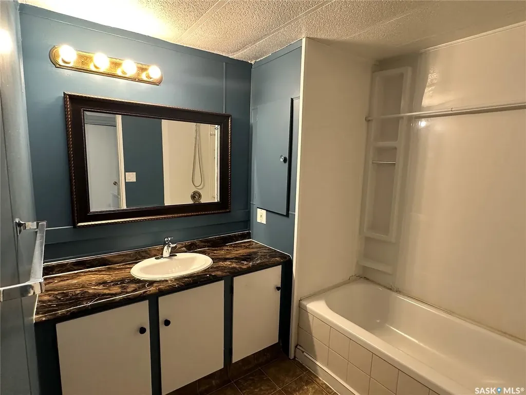 1524 Rayner Avenue Saskatoon SK S7N 1Y1