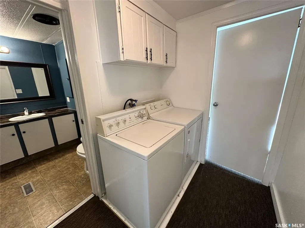 1524 Rayner Avenue Saskatoon SK S7N 1Y1