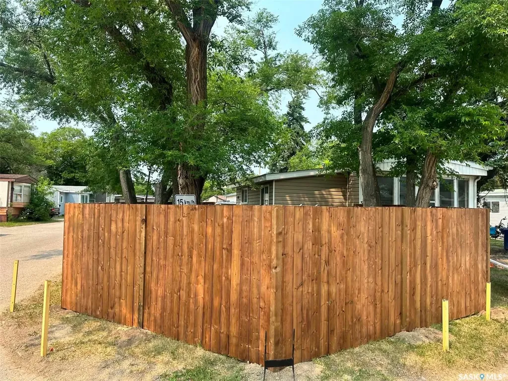 1524 Rayner Avenue Saskatoon SK S7N 1Y1