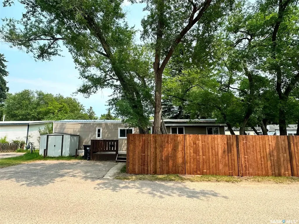 1524 Rayner Avenue Saskatoon SK S7N 1Y1