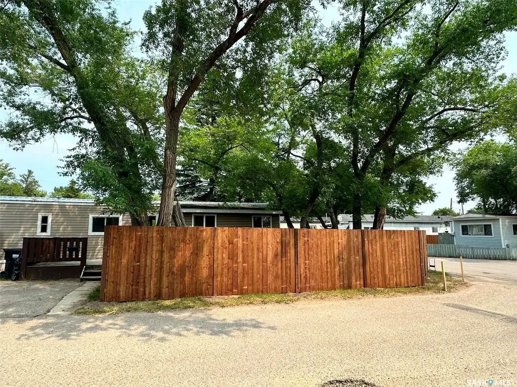 1524 Rayner Avenue Saskatoon SK S7N 1Y1