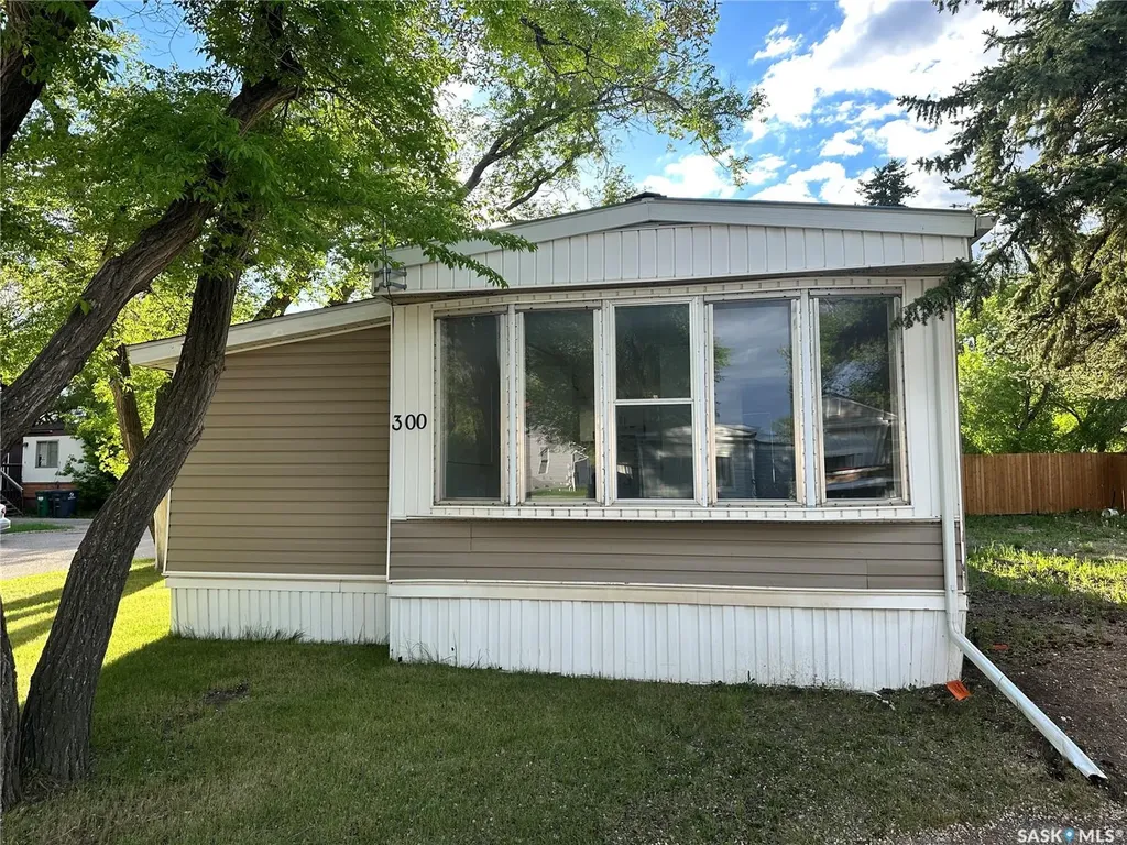 1524 Rayner Avenue Saskatoon SK S7N 1Y1