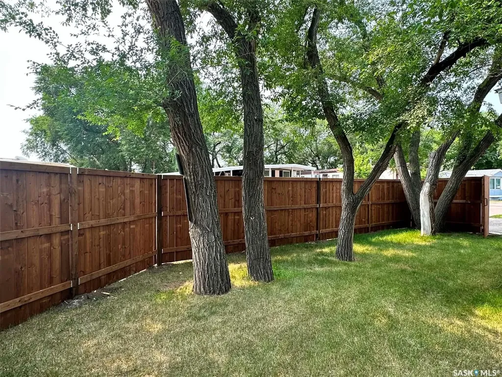 1524 Rayner Avenue Saskatoon SK S7N 1Y1
