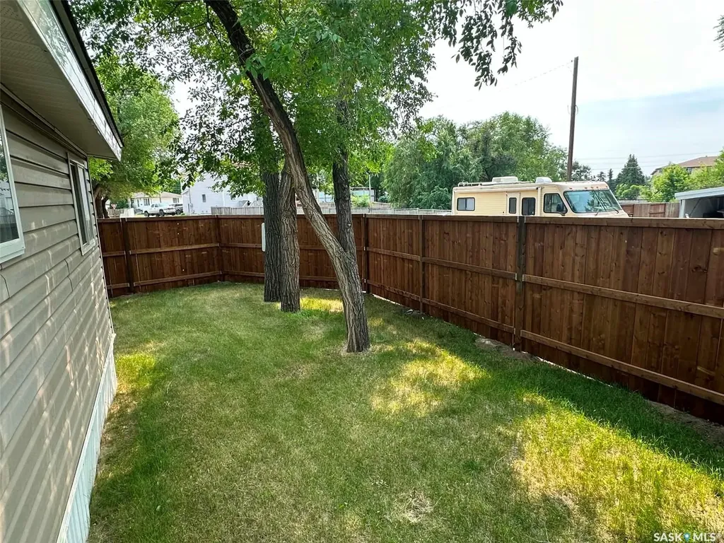 1524 Rayner Avenue Saskatoon SK S7N 1Y1