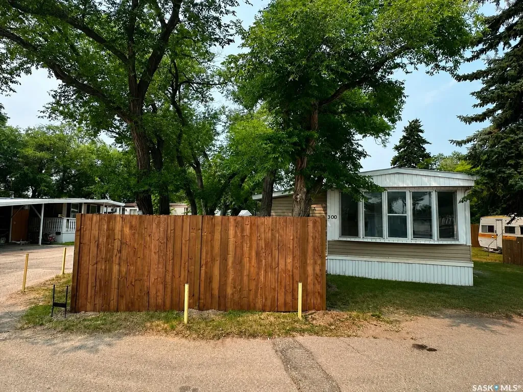 1524 Rayner Avenue Saskatoon SK S7N 1Y1