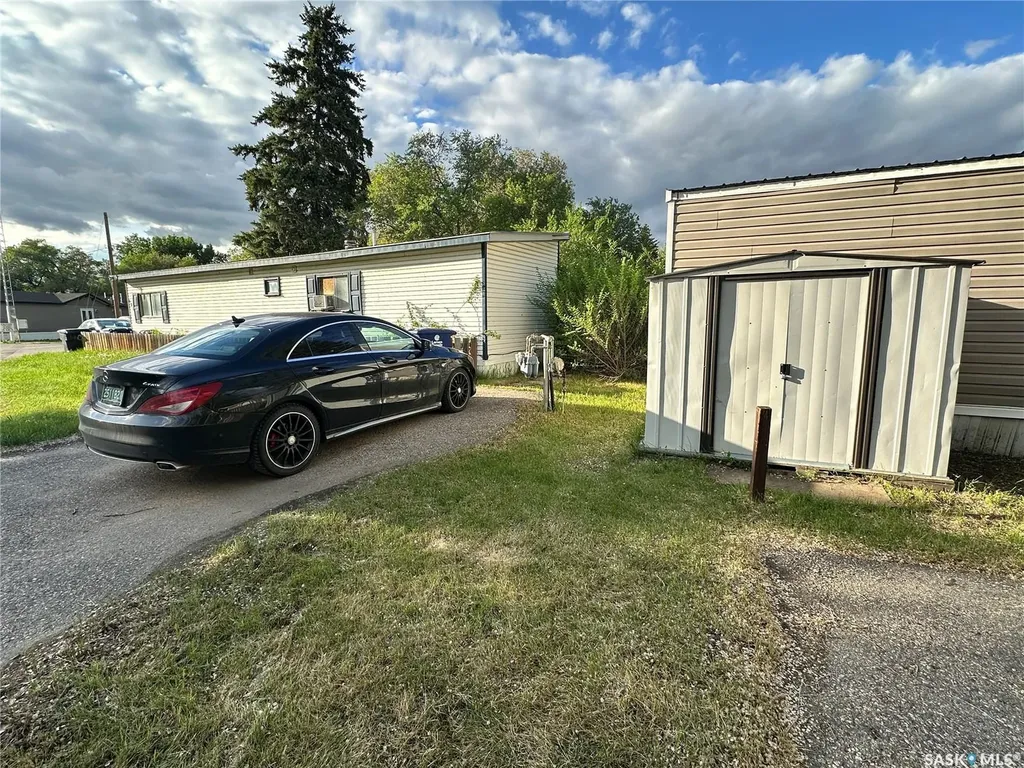 1524 Rayner Avenue Saskatoon SK S7N 1Y1