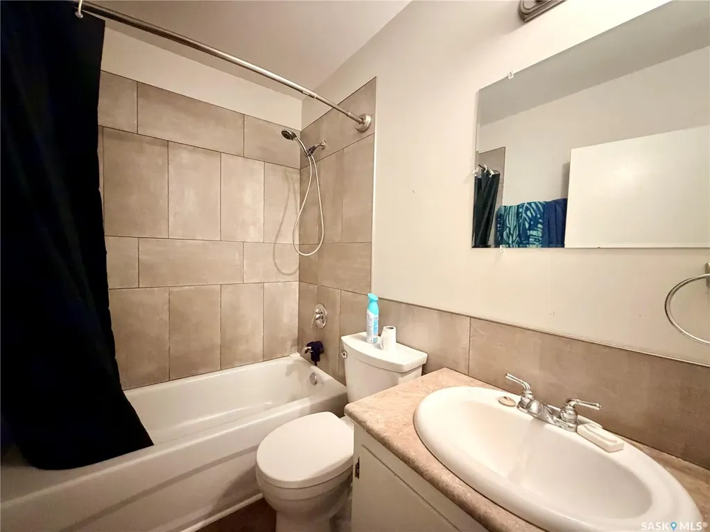 1022 110th Street North Battleford SK S9A 2H4