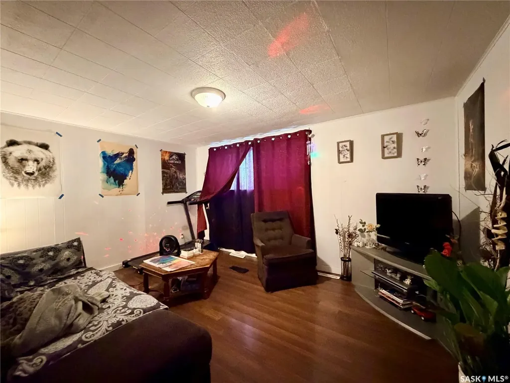 1022 110th Street North Battleford SK S9A 2H4