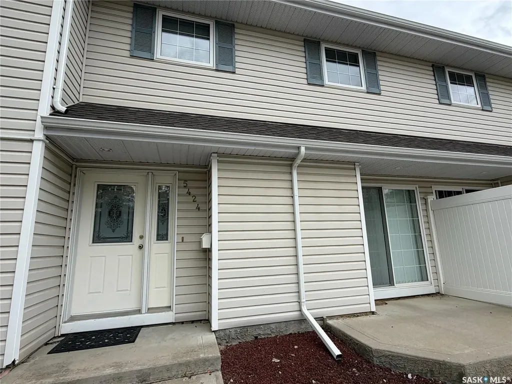 5424 Rochdale Boulevard Regina SK S4X 4M8