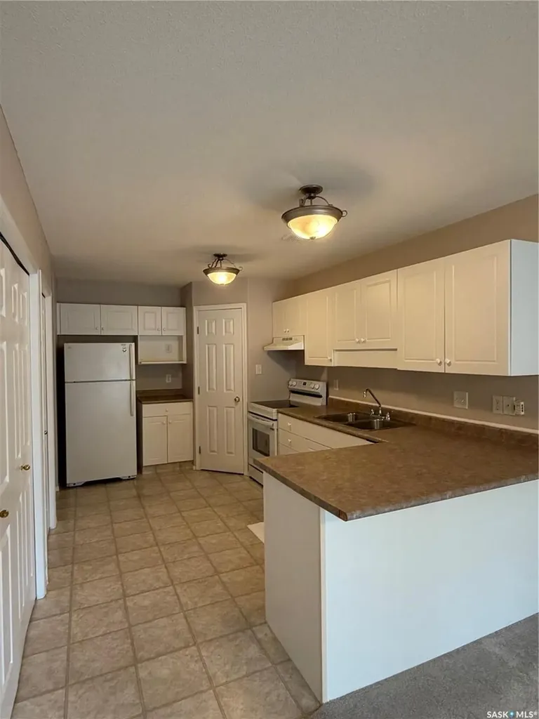 5424 Rochdale Boulevard Regina SK S4X 4M8