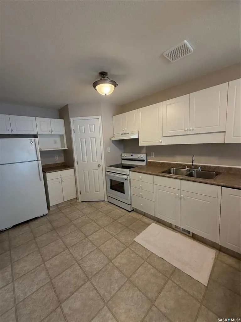 5424 Rochdale Boulevard Regina SK S4X 4M8