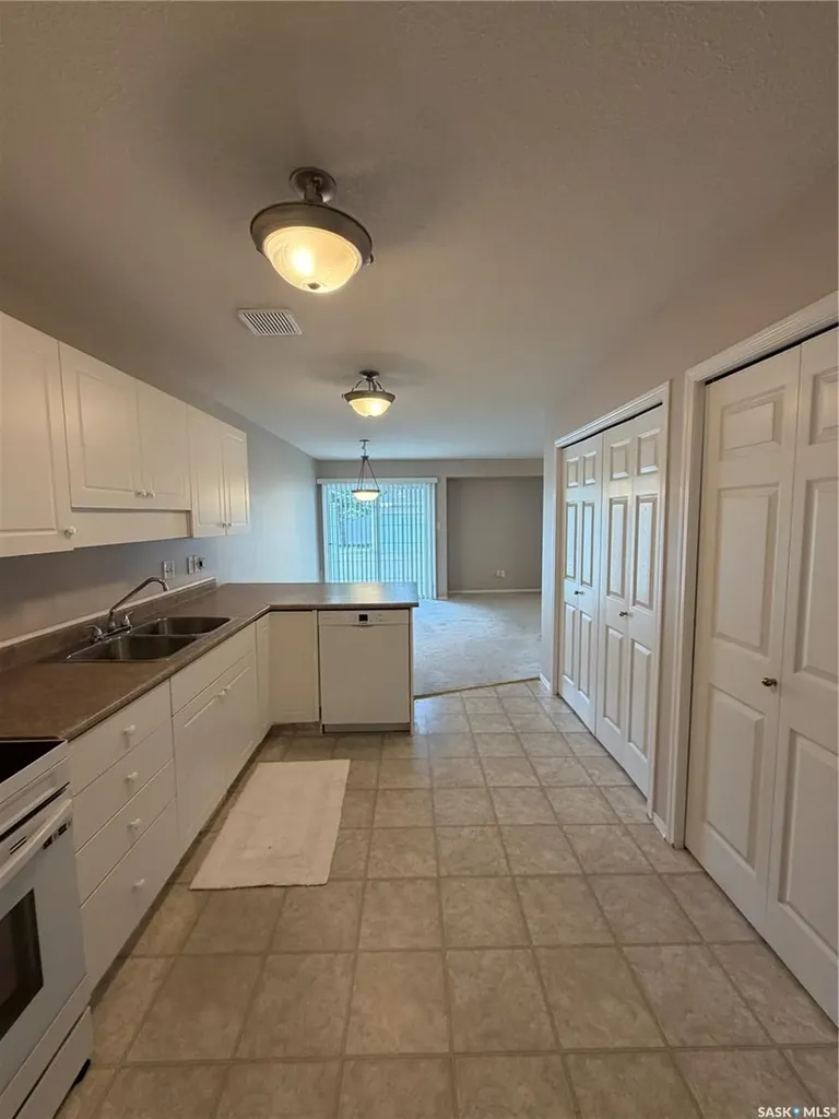 5424 Rochdale Boulevard Regina SK S4X 4M8
