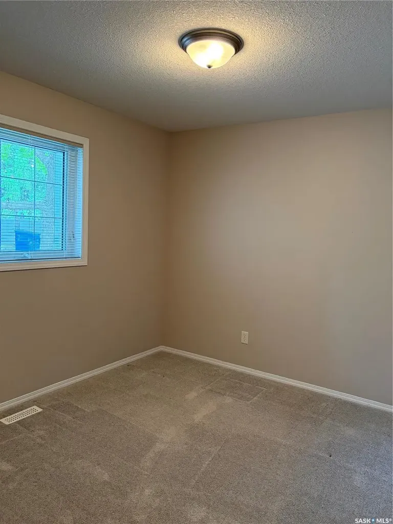 5424 Rochdale Boulevard Regina SK S4X 4M8