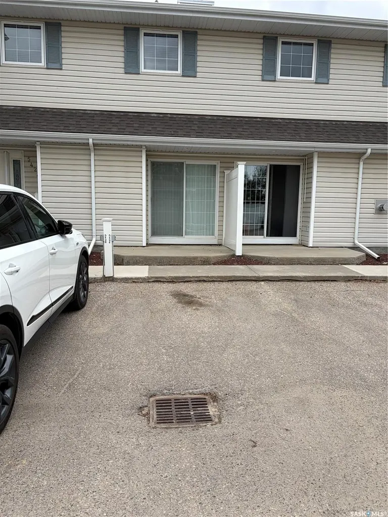 5424 Rochdale Boulevard Regina SK S4X 4M8