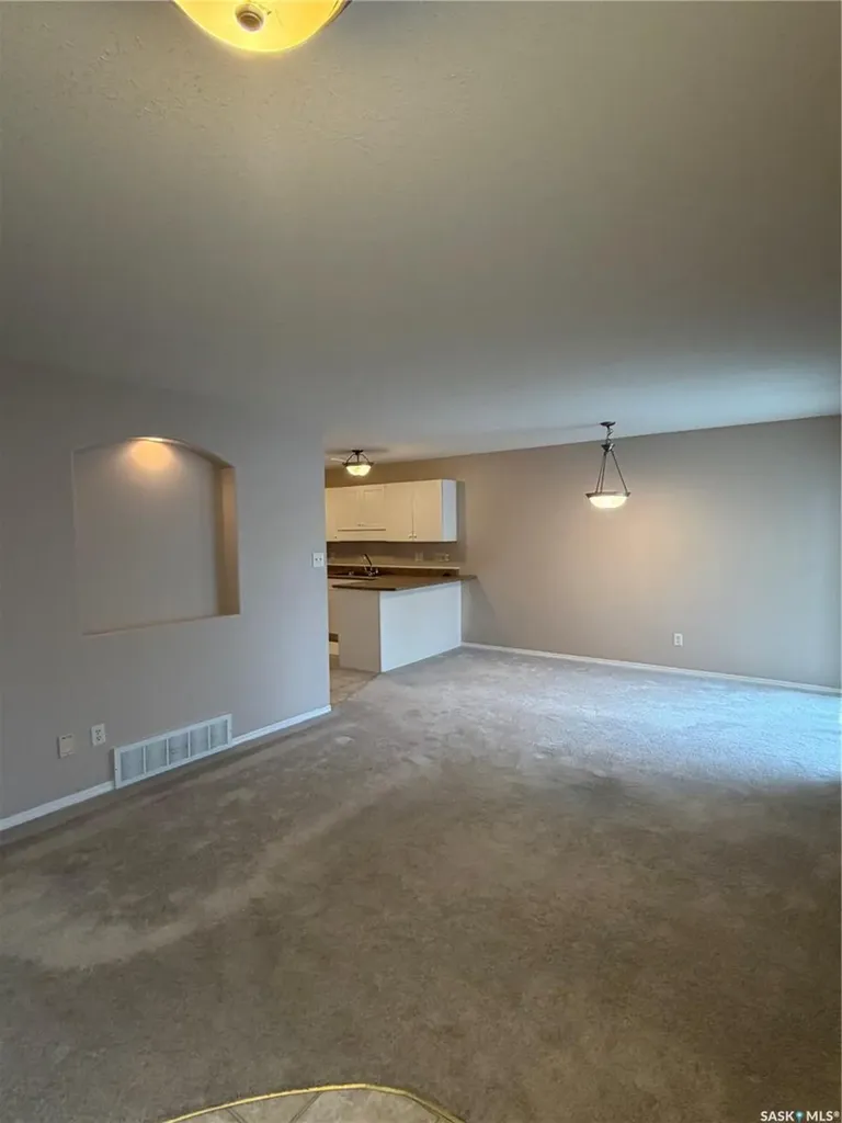 5424 Rochdale Boulevard Regina SK S4X 4M8