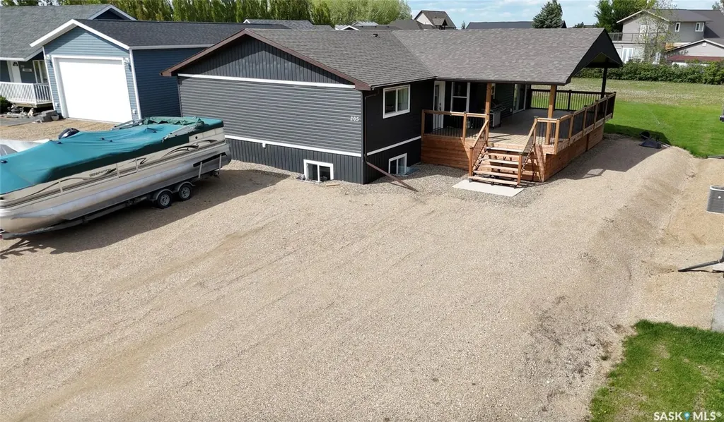 205 Ruby Drive Diefenbaker Lake SK S0L 1Z0