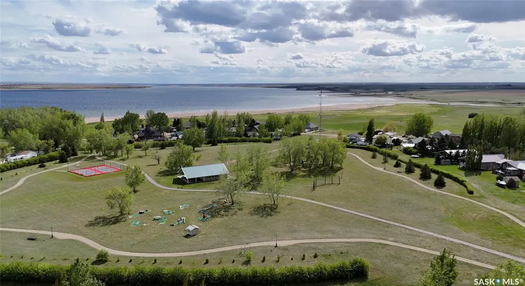 205 Ruby Drive Diefenbaker Lake SK S0L 1Z0