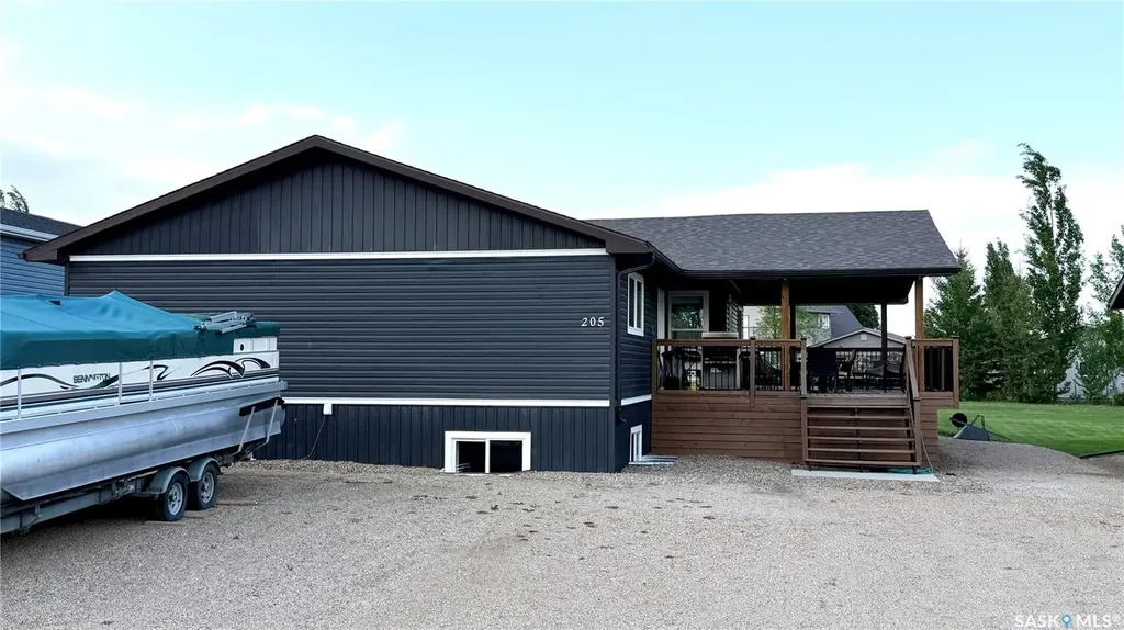 205 Ruby Drive Diefenbaker Lake SK S0L 1Z0