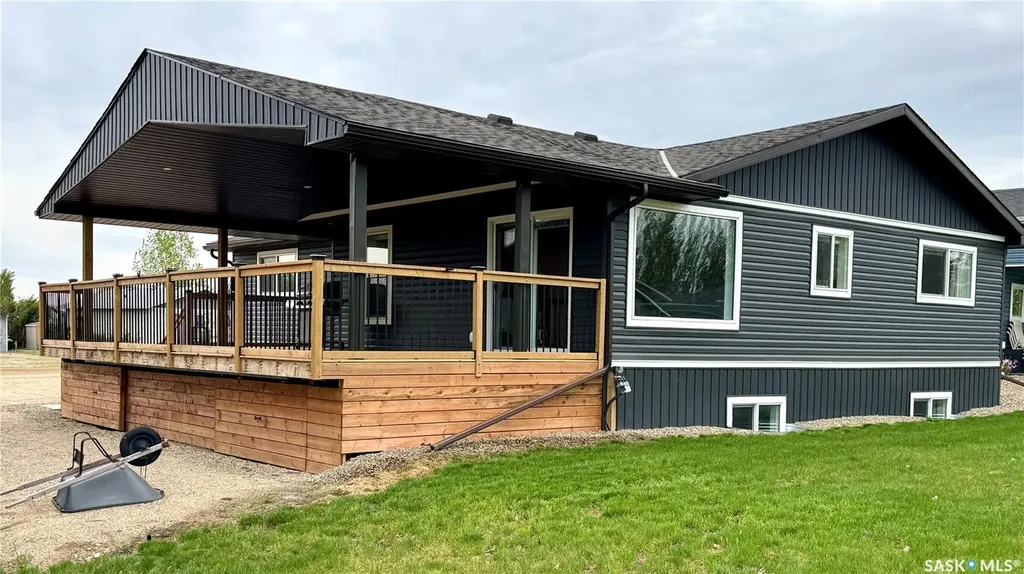 205 Ruby Drive Diefenbaker Lake SK S0L 1Z0