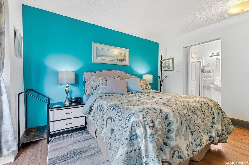 1402 6th Avenue Regina Beach SK S0G 4C0