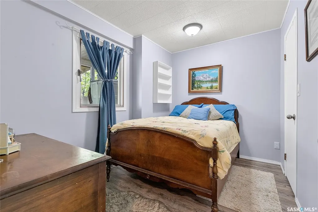 1402 6th Avenue Regina Beach SK S0G 4C0