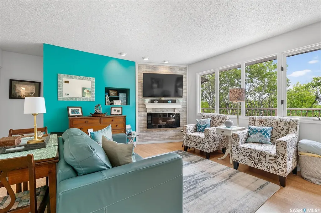 1402 6th Avenue Regina Beach SK S0G 4C0