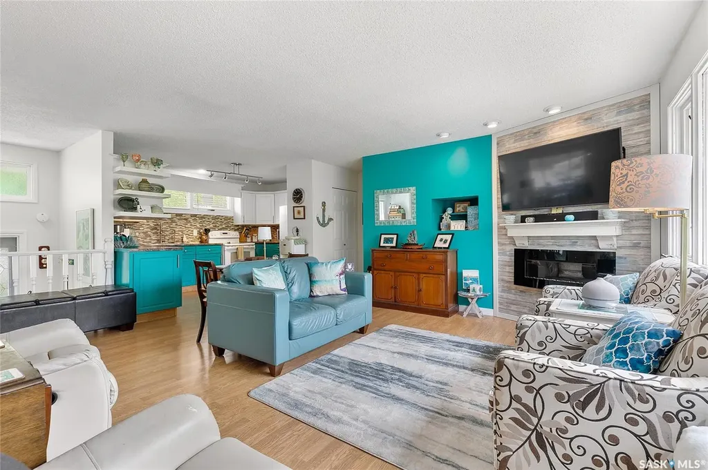 1402 6th Avenue Regina Beach SK S0G 4C0