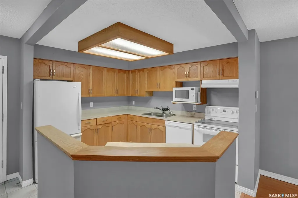 960 Assiniboine Avenue E Regina SK S4V 2P8