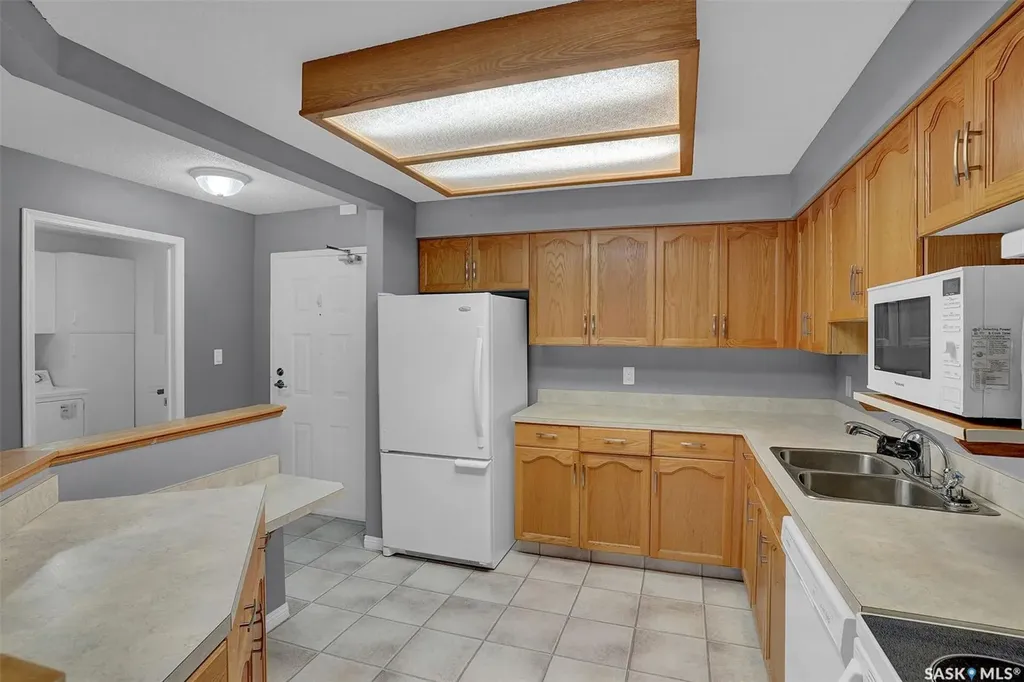 960 Assiniboine Avenue E Regina SK S4V 2P8