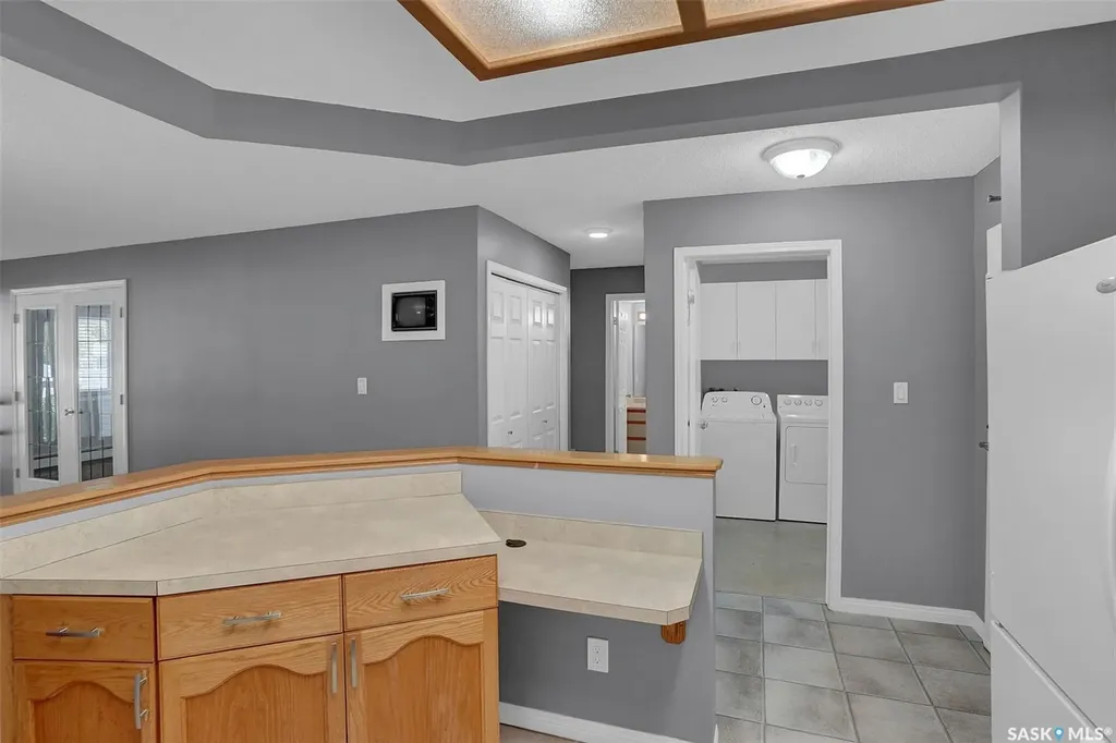 960 Assiniboine Avenue E Regina SK S4V 2P8
