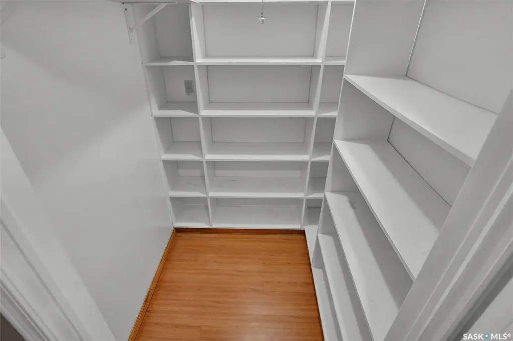 960 Assiniboine Avenue E Regina SK S4V 2P8