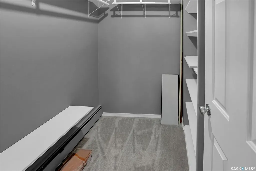 960 Assiniboine Avenue E Regina SK S4V 2P8