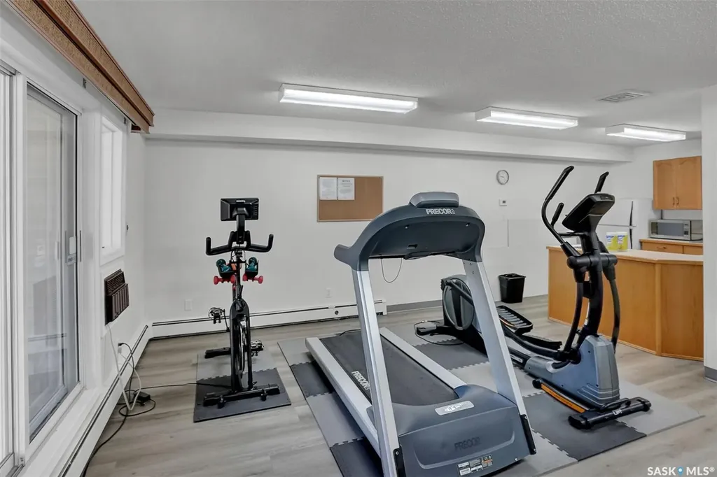 960 Assiniboine Avenue E Regina SK S4V 2P8
