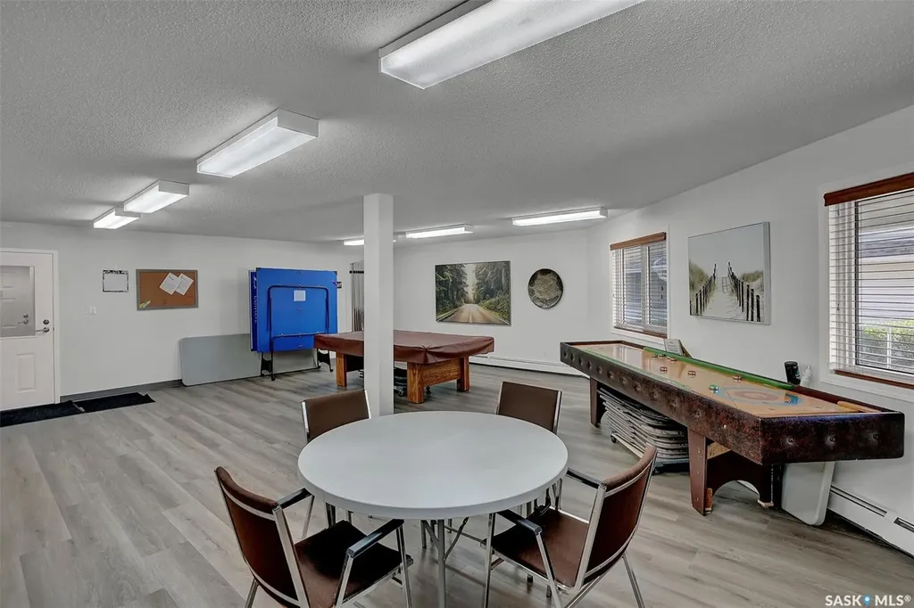 960 Assiniboine Avenue E Regina SK S4V 2P8