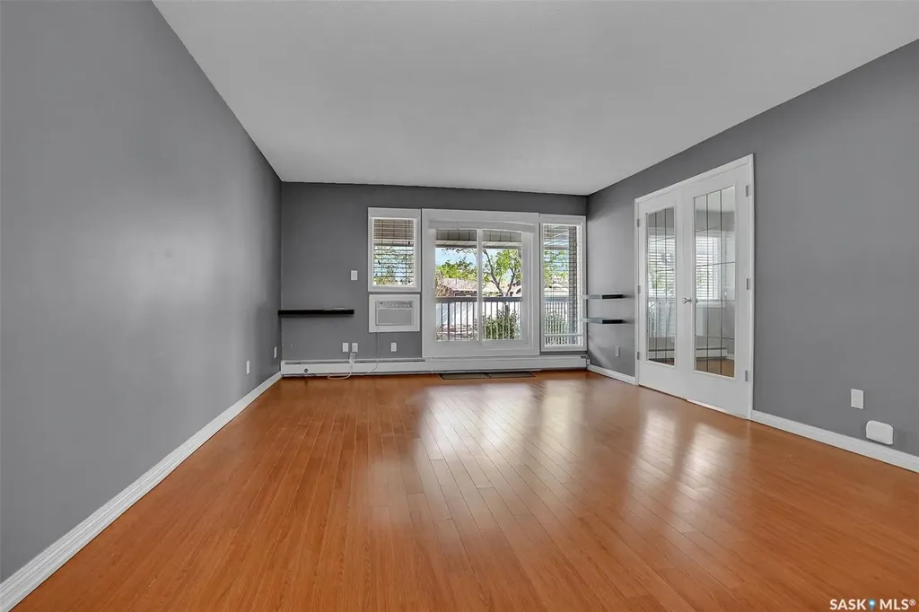 960 Assiniboine Avenue E Regina SK S4V 2P8
