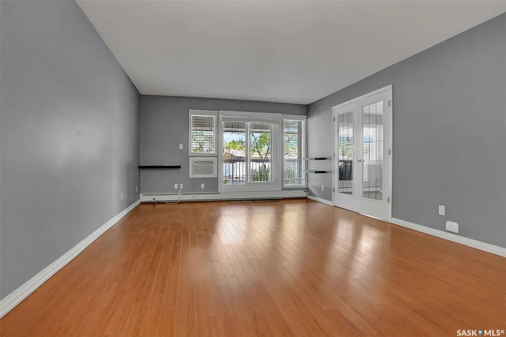 960 Assiniboine Avenue E Regina SK S4V 2P8