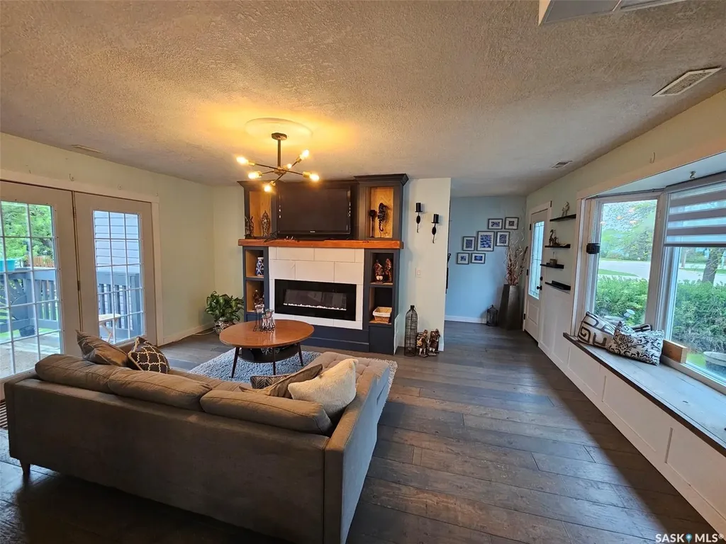 306 West 1st Street Alida SK S0C 0B0