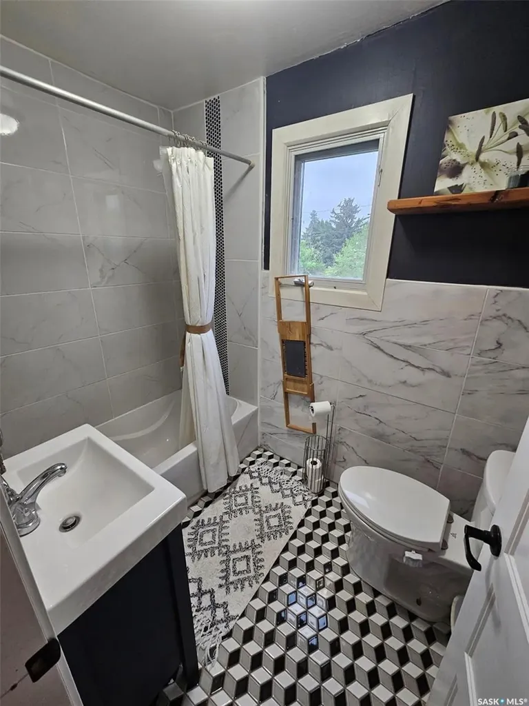 306 West 1st Street Alida SK S0C 0B0